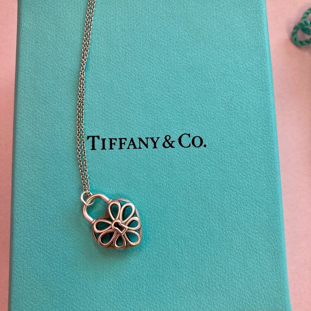 Tiffany and Co 925 silver filigree heart n…